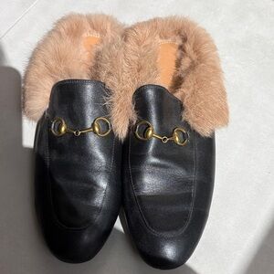Elegant Black Leather Mules with Fur Lining